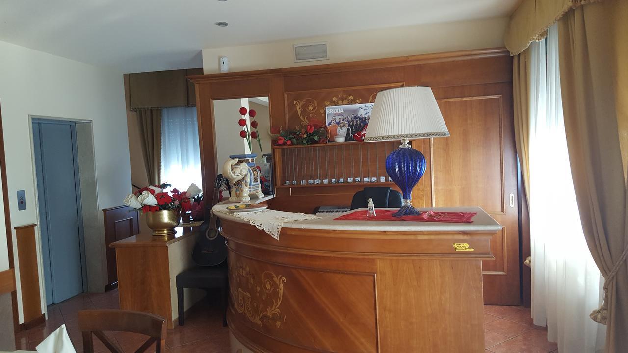 Hotel Ristorante Amalfitana Dello Εξωτερικό φωτογραφία